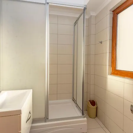 Paradise Town Elite 100 Mbps Free Wifi